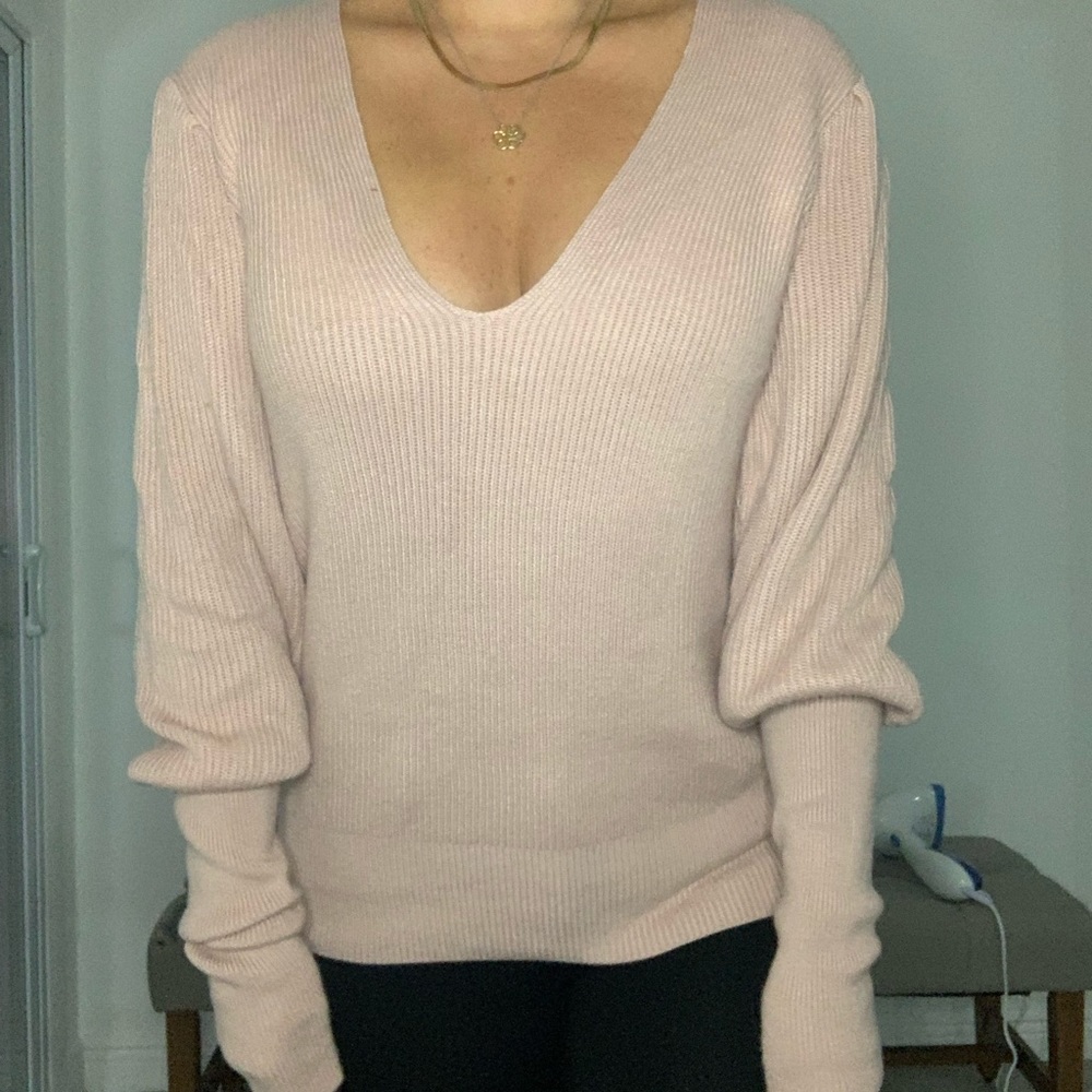 Free People Light Pink Balloon Sleeve V-Neck Sweater- Size Small